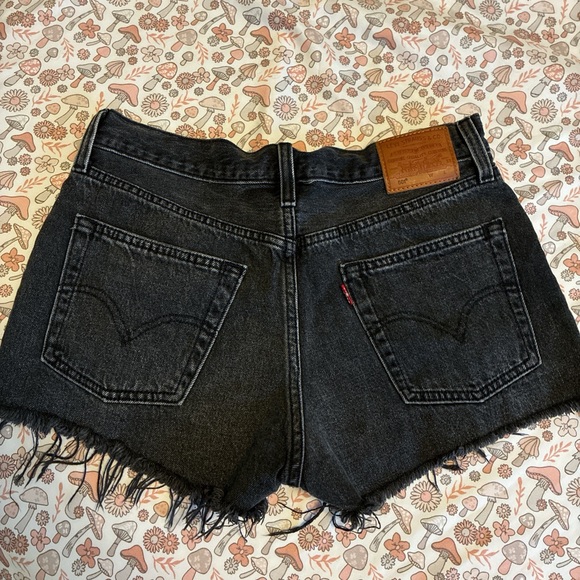 Levi's Women's Distressed Black Jean Shorts - Picture 2 of 3